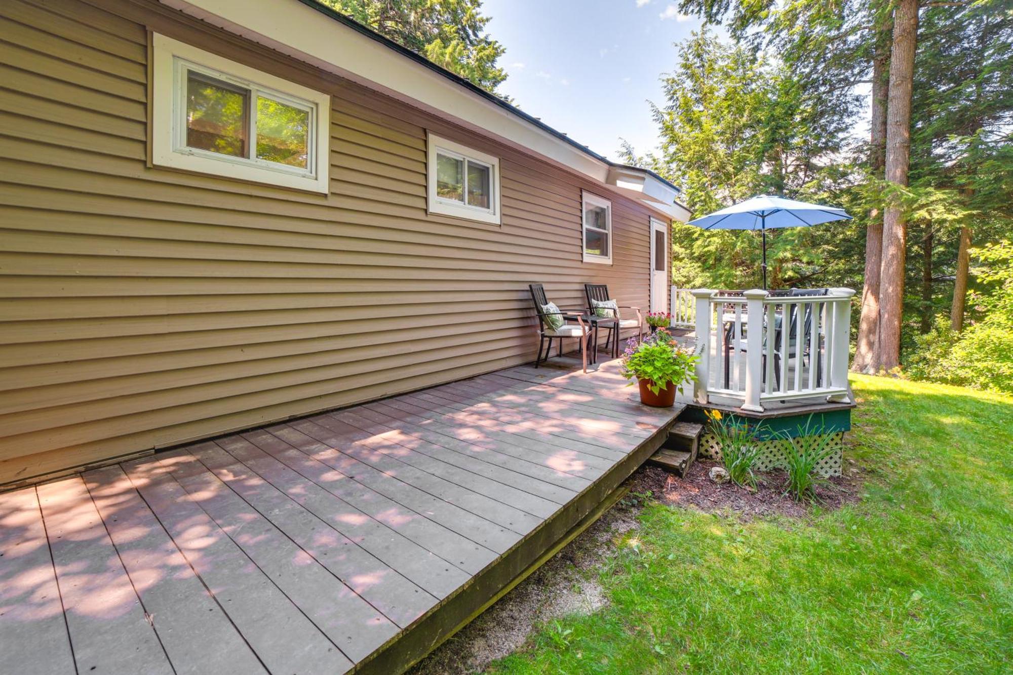 Breathtaking Newbury Cottage With Deck On Chalk Pond Esterno foto